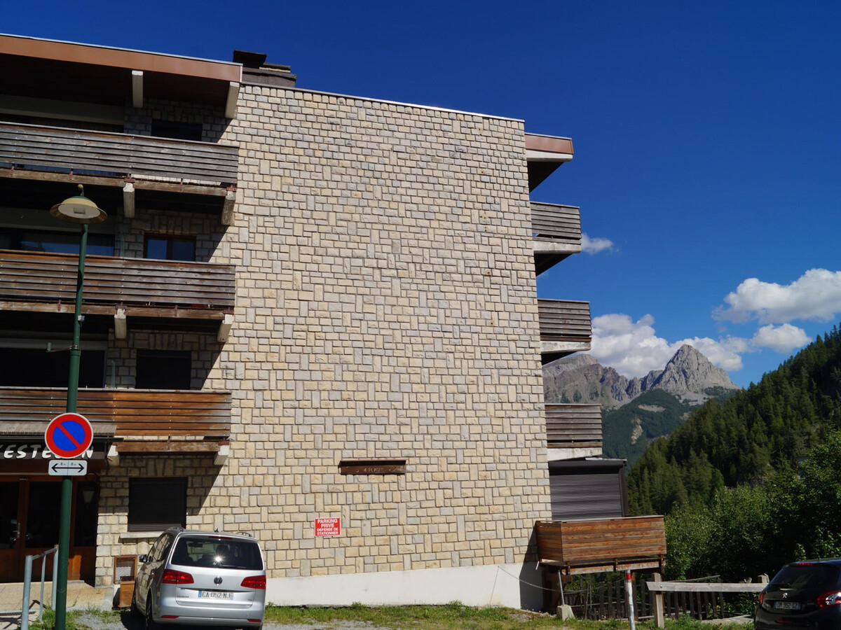 Studio 4 pers Pra Loup 1600 : terrasse sud vue pistes - Photo 13