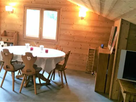 Appart 3 chambres rénové 2021, balcon sud, garage à La Clusaz : photo 3