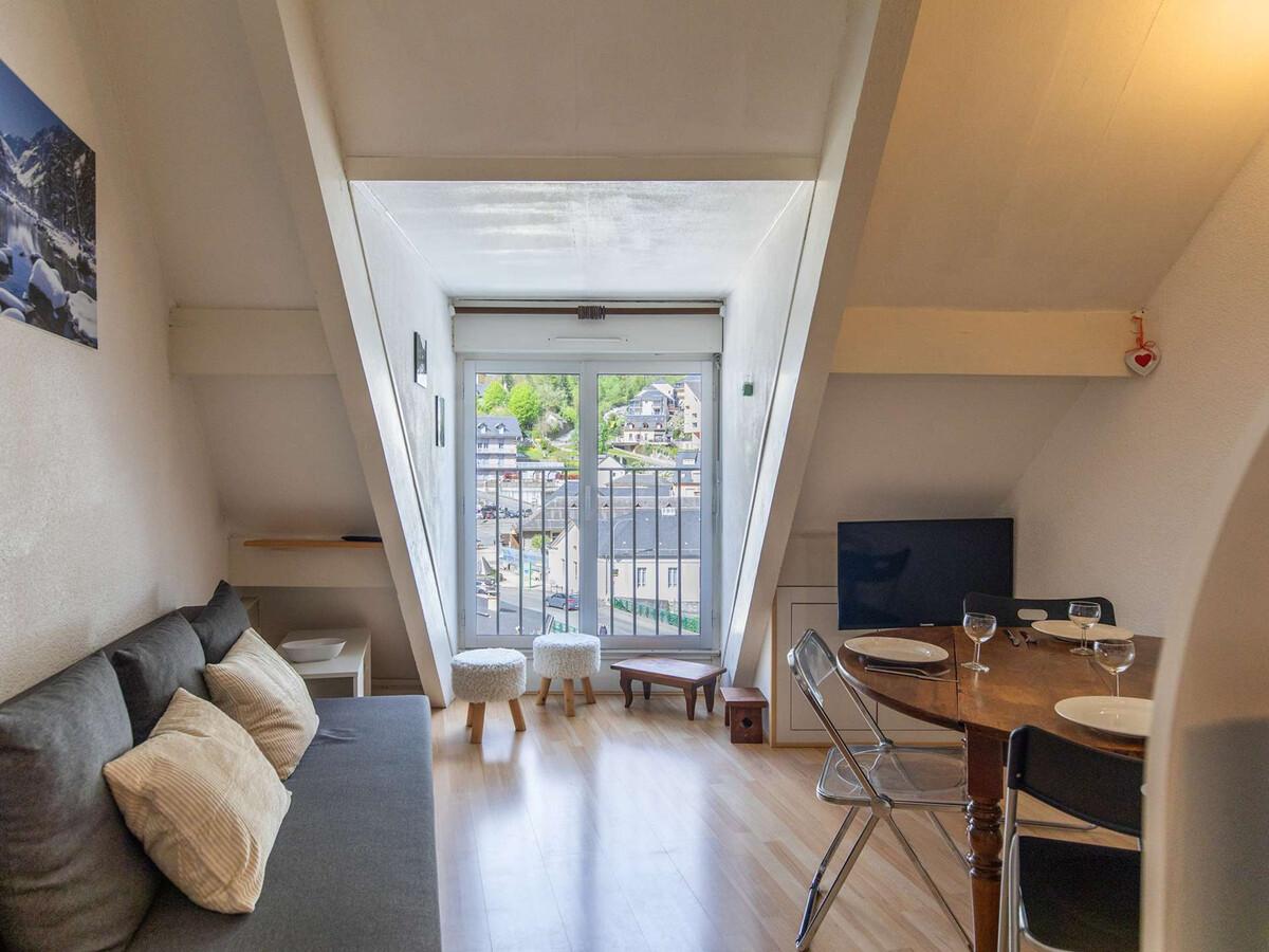 Appartement T2 Cauterets, au pied de la télécabine - Photo 3