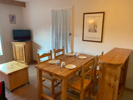 Location appartement à Saint Gervais les Bains, Appartement cosy 2 pièces cabine, 6 pers, pied des télécabines, anim. acceptés