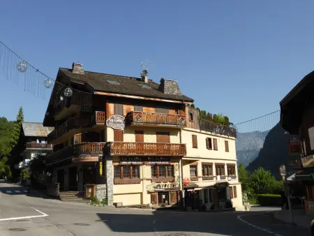 Appartement 3 pièces avec balcon et parking, Les Houches : photo 8