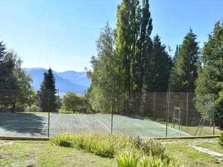 T2 cabine 6 pers. avec terrasse et tennis à Font-Romeu : photo 9