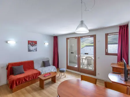 Location appartement à La Mongie, Studio cabine, piscine couverte et fitness, parking, proche pistes, calme, terrasse exposée sud