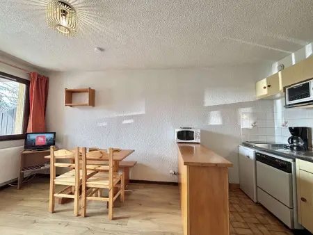 Studio 21m² à 50m des pistes, balcon et parking : photo 7