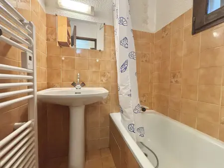 Studio 21m² à 50m des pistes, balcon et parking : photo 16