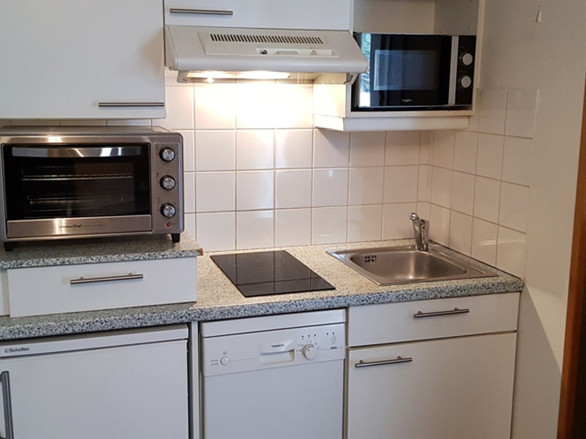 Studio 30m² centre Brides-les-Bains, parking et balcon - Photo 3