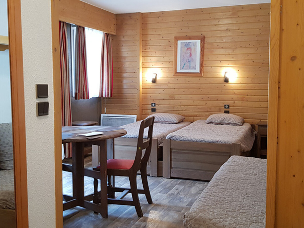 Studio 30m² centre Brides-les-Bains, parking et balcon - Photo 7