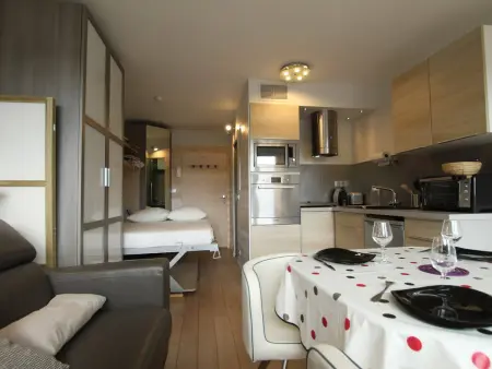 Studio 3 étoiles Saint-Chaffrey, balcon vue sommets : photo 3