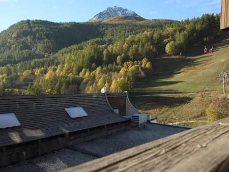 Studio 3 étoiles Saint-Chaffrey, balcon vue sommets : photo 7