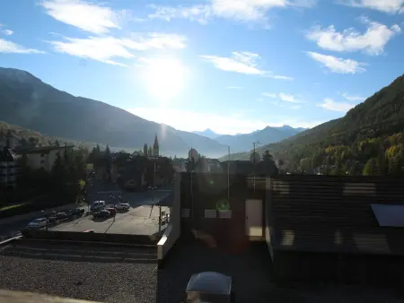 Studio 3 étoiles Saint-Chaffrey, balcon vue sommets : photo 8