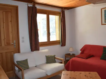 Location appartement à Pralognan la Vanoise, Agréable rez de jardin dans chalet avec animaux admis, pour 3 personnes