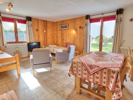 Location appartement à Notre Dame de Bellecombe, Appartement cosy 3 pièces, 4 pers., pied des pistes avec parking privatif
