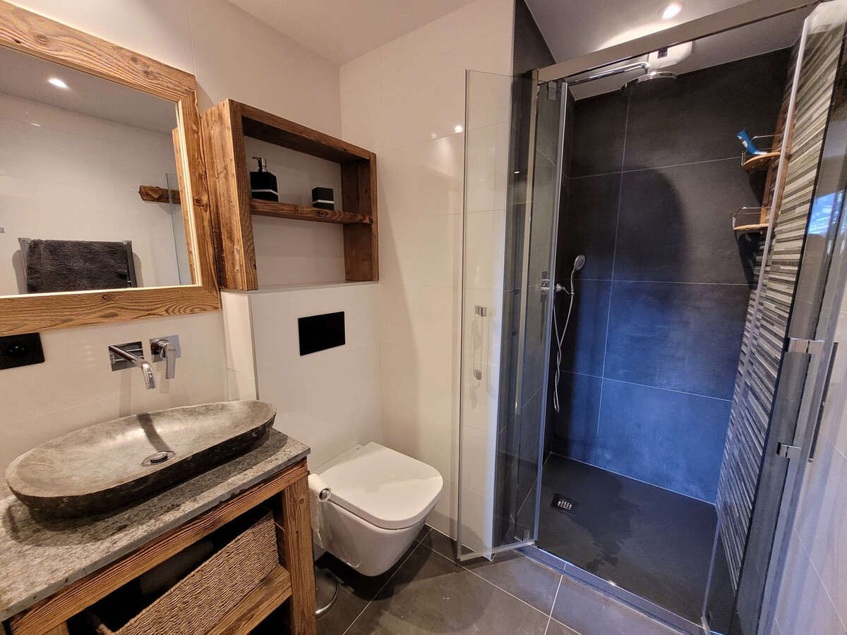 Duplex 86m² vue panoramique domaine skiable aux Gets - Photo 13