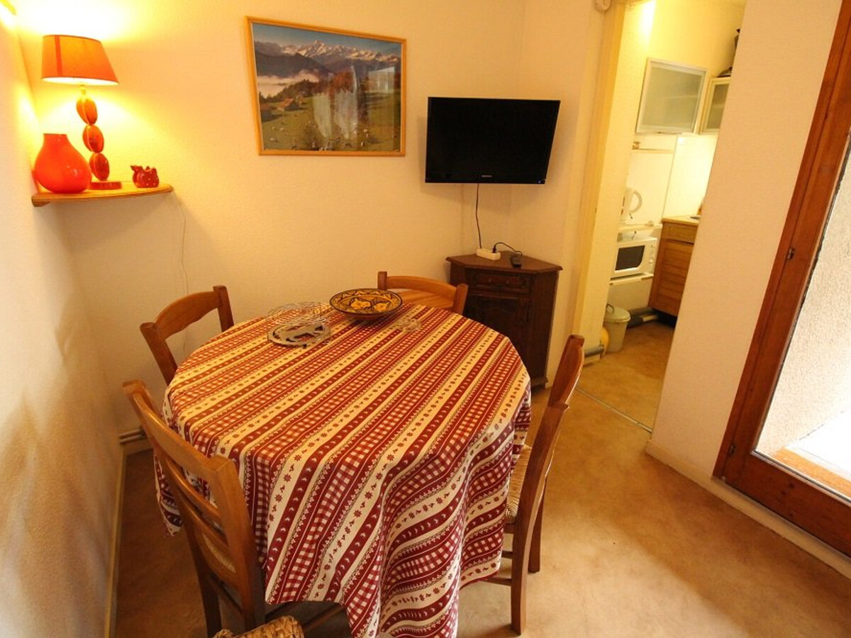 Studio sud calme avec balcon et parking à Bagnères-de-Luchon - Photo 1