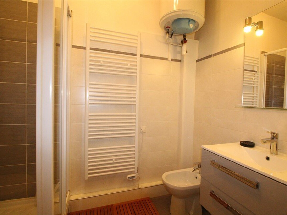 Studio 38m² face aux thermes avec ascenseur à Bagnères-de-Luchon - Photo 7