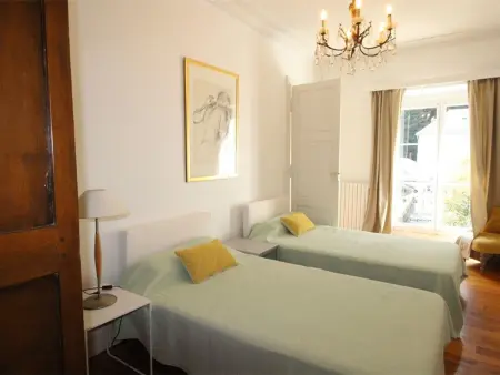 T2 ensoleillé 70 m² face aux thermes à Luchon : photo 4