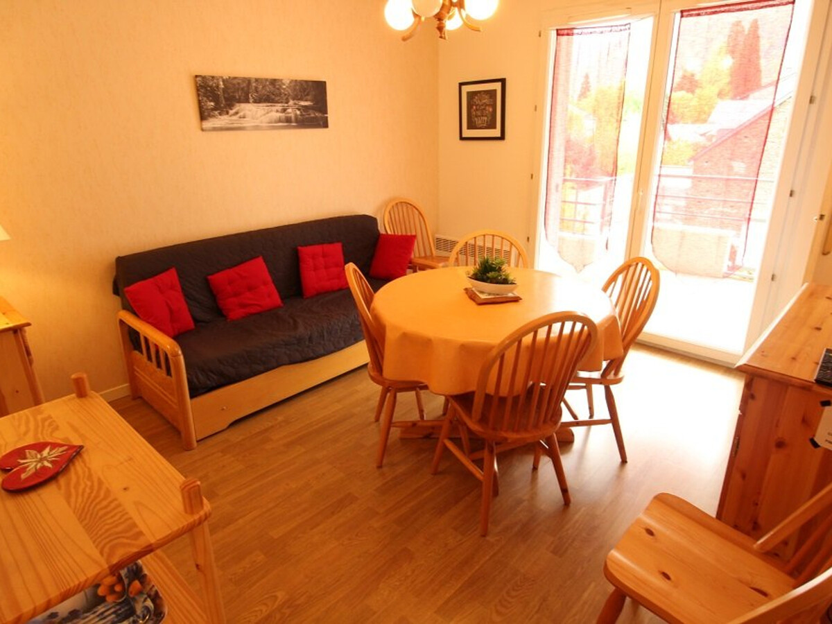 T2 cabine Bagnères-de-Luchon, balcon montagne et parking - Photo 1