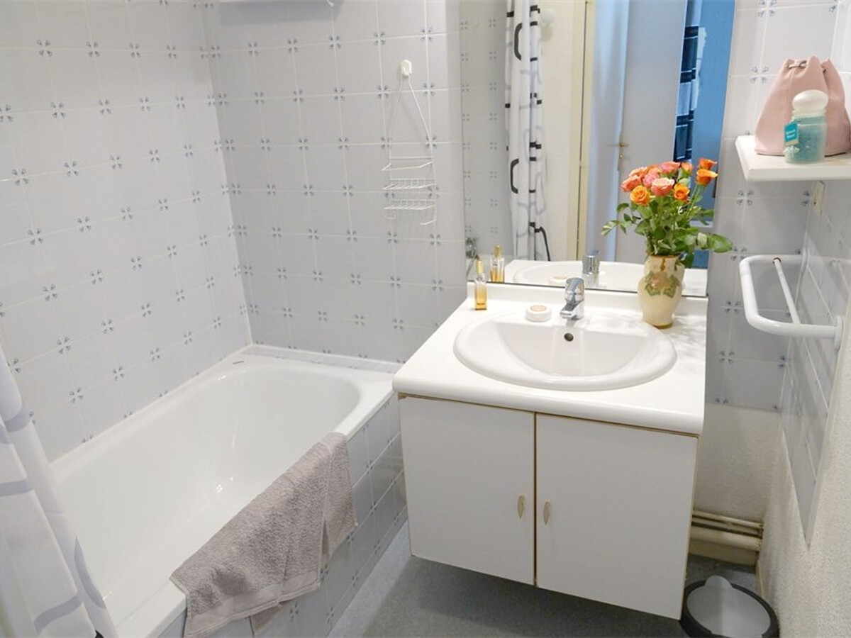 T2 27m² vue montagne, balcon, parking à Bagnères-de-Luchon - Photo 9
