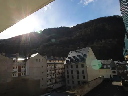 Studio cabine calme avec balcon vue montagne à Bagnères-de-Luchon : photo 8