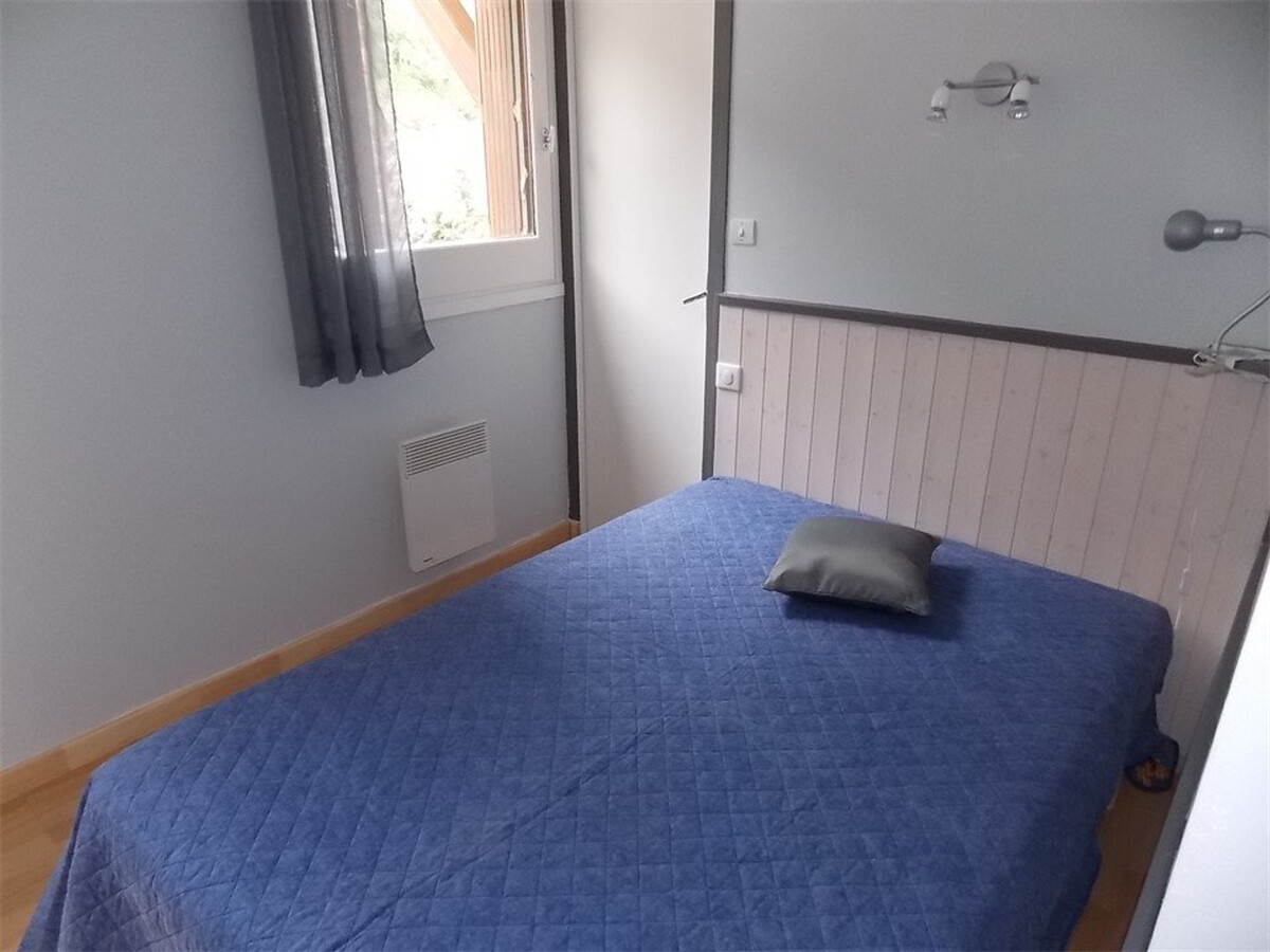 T2 Luchon centre-ville, loggia sud, parking couvert - Photo 10