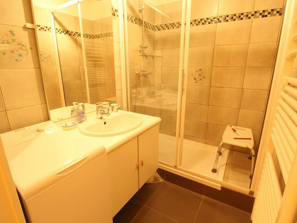 Appartement 4 pers. avec cabine, balcon sud à Bagnères-de-Luchon - Photo 4