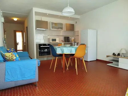 T3 lumineux avec parking privé à Saint-Cyprien, près du port : photo 4