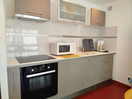 T3 lumineux avec parking privé à Saint-Cyprien, près du port : photo 9