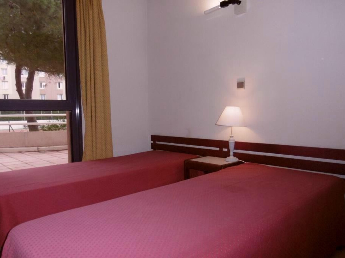 Rez de jardin 38m² à Sète avec vue mer et parking - Photo 4