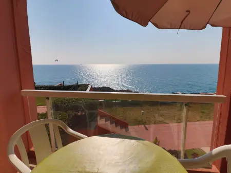 Location appartement à Sète, Appartement traversant face mer avec parking et WLAN