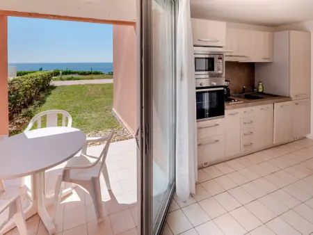 Location appartement à Sète, Studio en rez-de-jardin avec accès direct piscine et parking à Sète