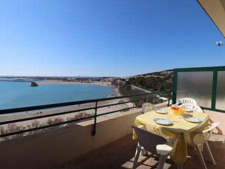 Location appartement à Sète, Appartement 2 pièces avec terrasse face plage du Lazaret - 2 clévacances