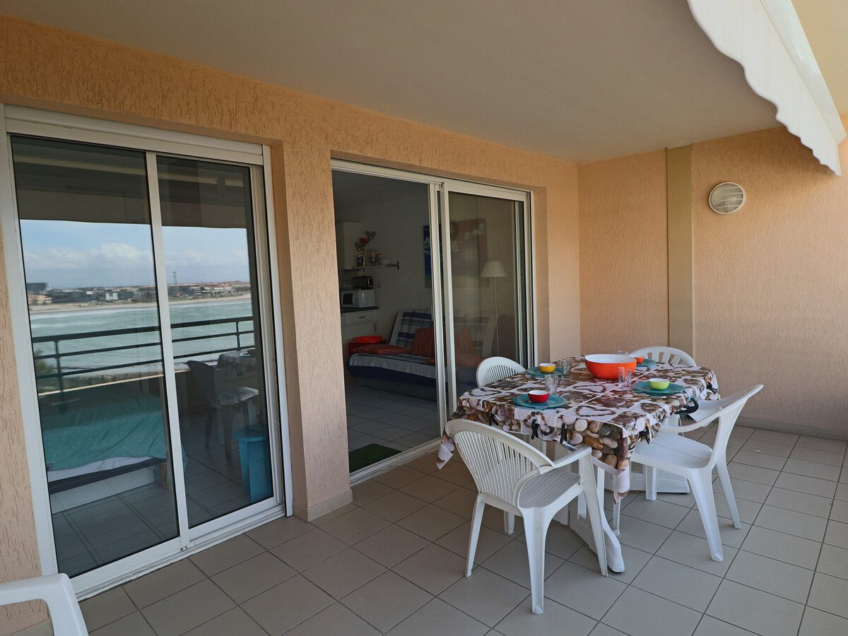Appartement 2 pièces cabine Sète, terrasse 14m² face plage - Photo 9