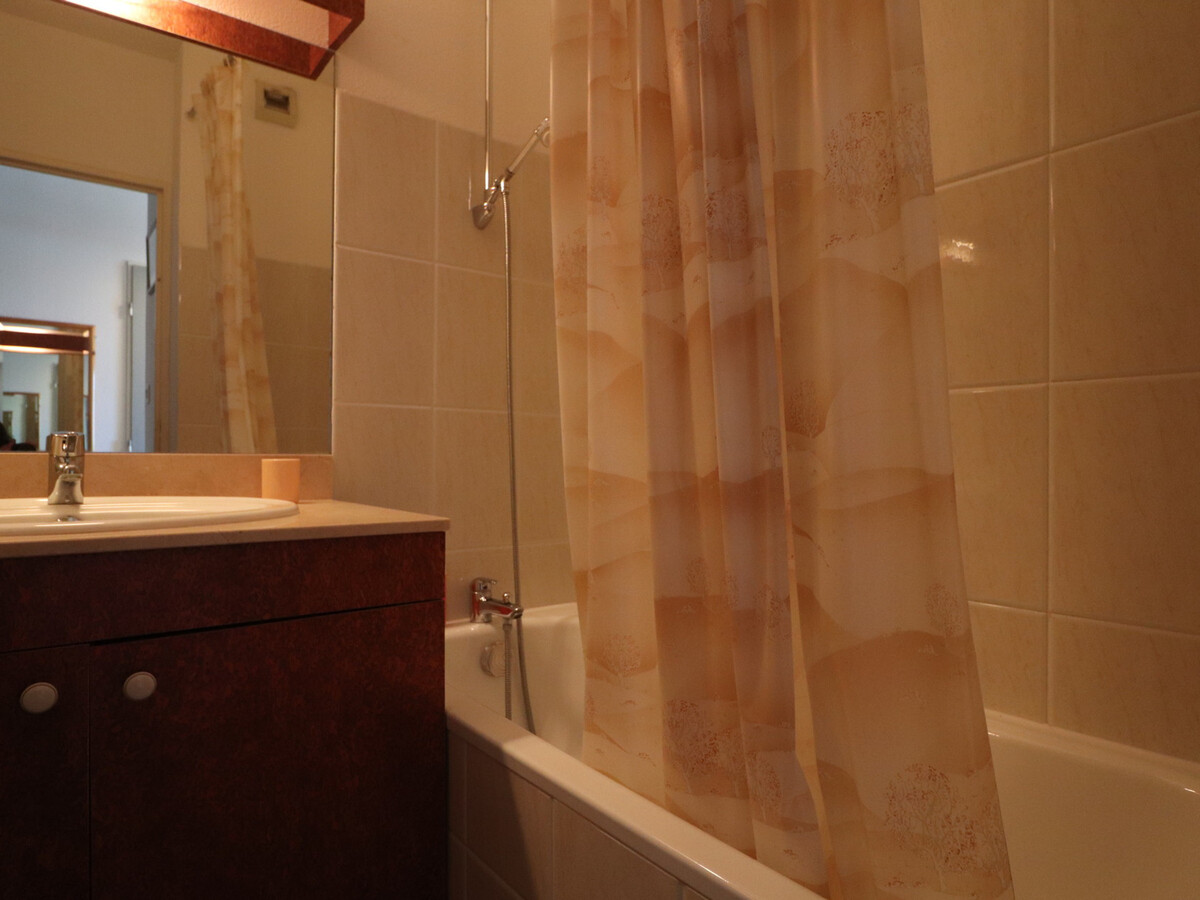 Appartement 2 pièces cabine, loggia climatisée, vue mer à Sète - Photo 8