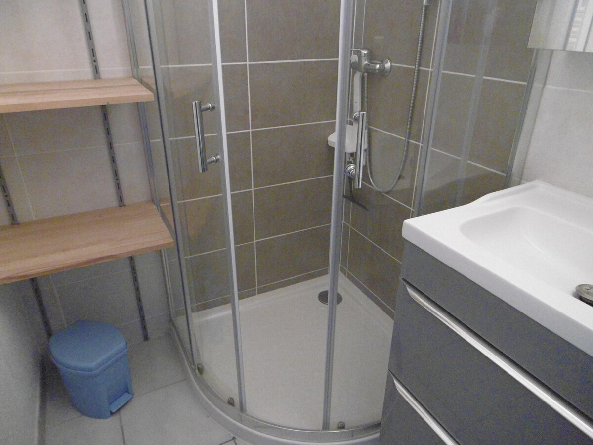 T2 cabine Sète, vue Marina et parking privé - Photo 6