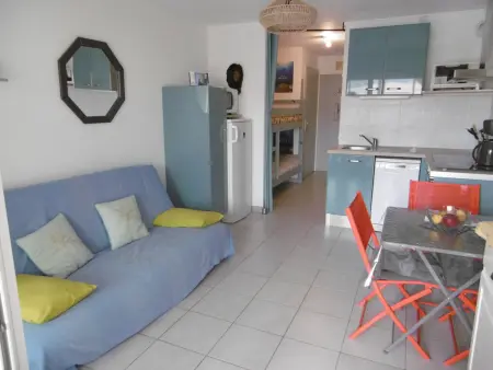 T2 cabine Sète, vue Marina et parking privé