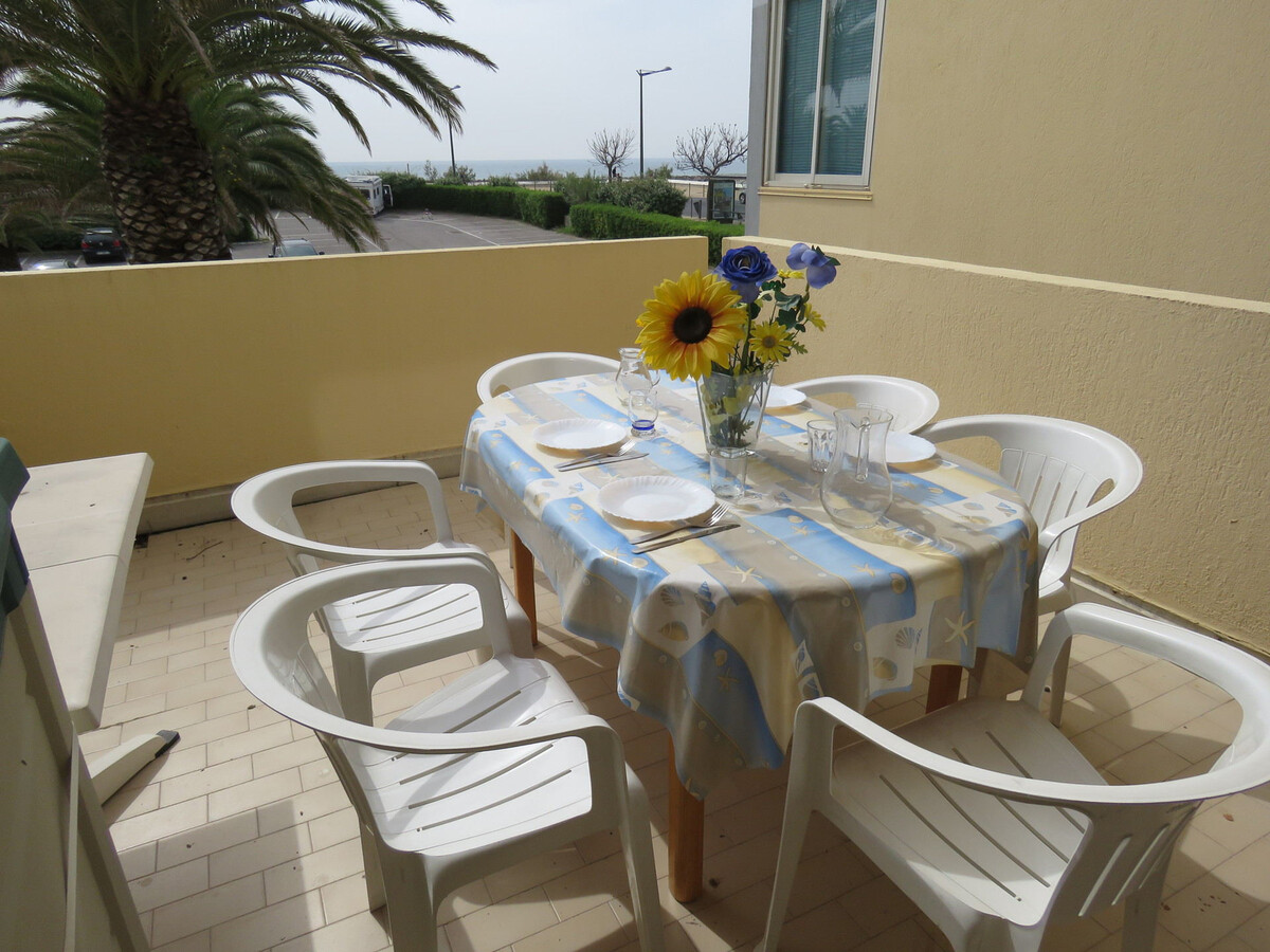 T2 40m² front de mer avec loggia, terrasse et parking - Photo 1