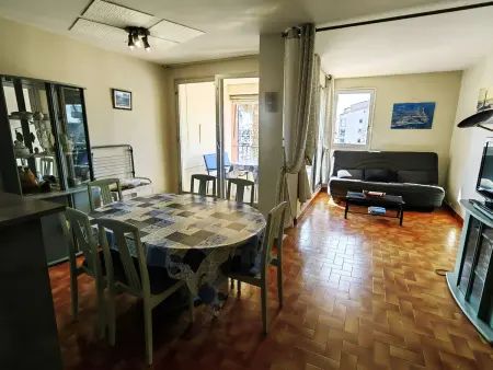 Location appartement à Cap d'Agde, Spacieux T3 au Centre Port, Résidence avec Piscine, Cap dAgde