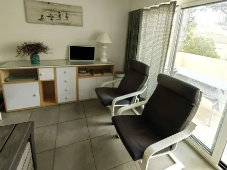 T3 rénové avec piscine et parking à 100 m de la plage, Cap d'Agde : photo 5