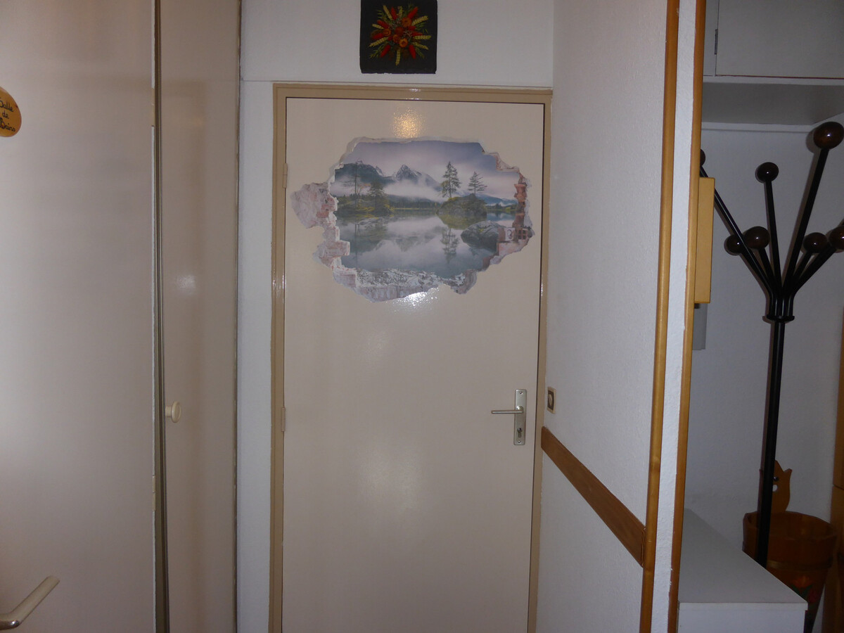 Studio cabine 31m² avec balcon et parking privé - Photo 9