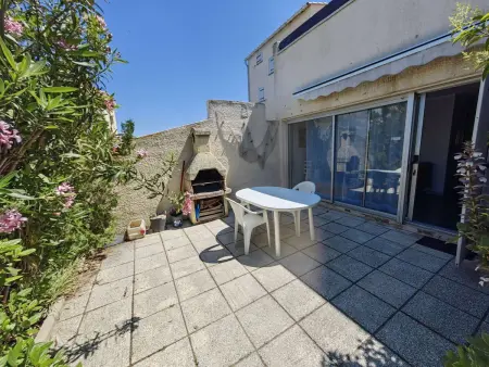 T3 rénové front de mer au Cap d'Agde avec parking privatif : photo 24