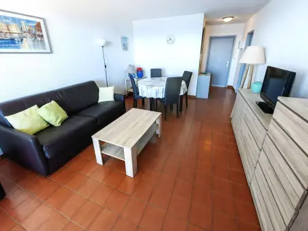 Location appartement à Cap d'Agde, T3 cabine à Cap dAgde avec piscine, plage à 30m pour 6 pers.