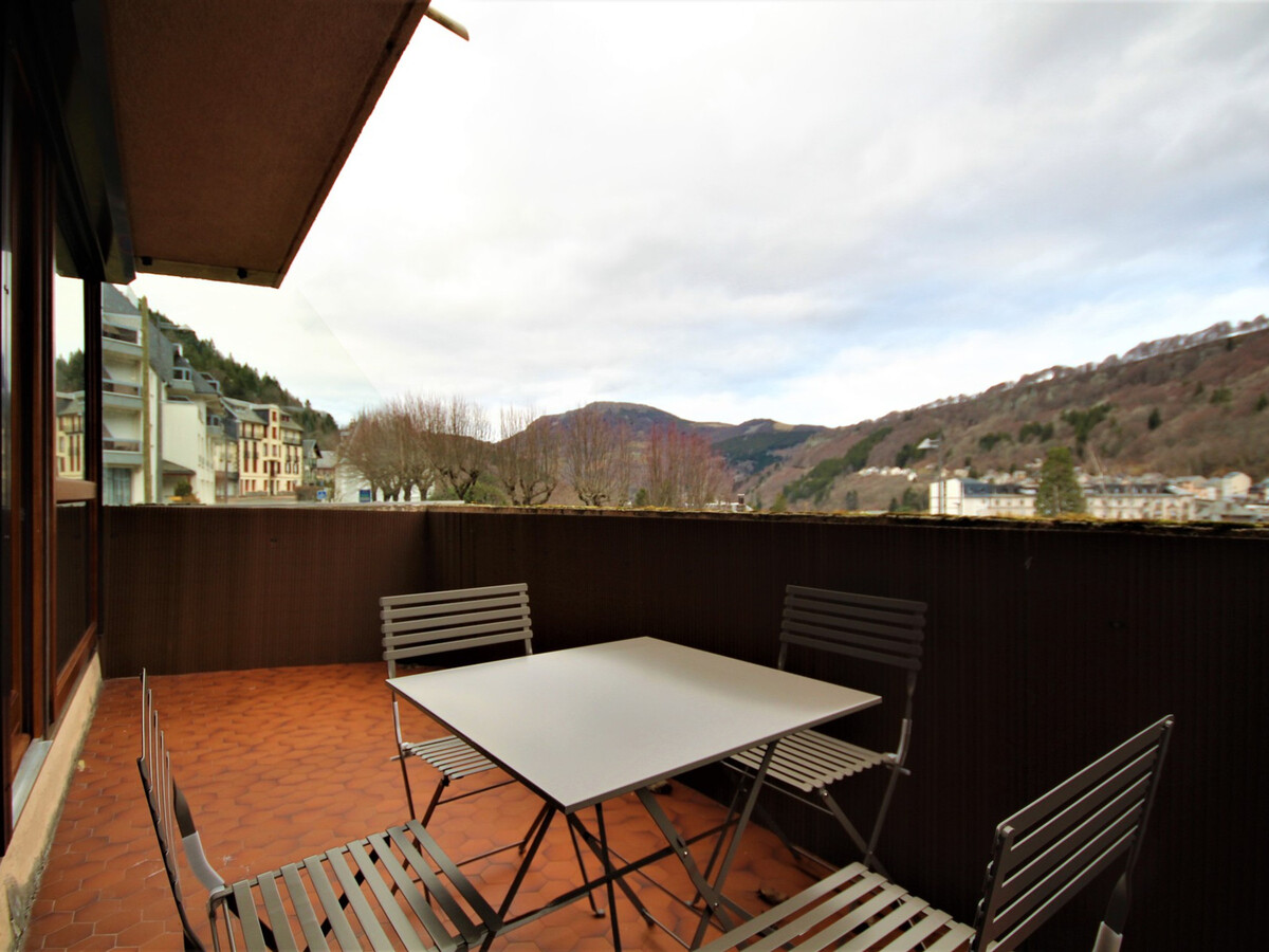 T3 55m² terrasse vue Puy Gros, garage, 200m Thermes - Photo 3