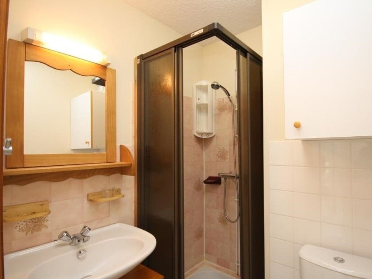 Studio 20m² Mont-Dore, balcon vue montagne, parking - Photo 4