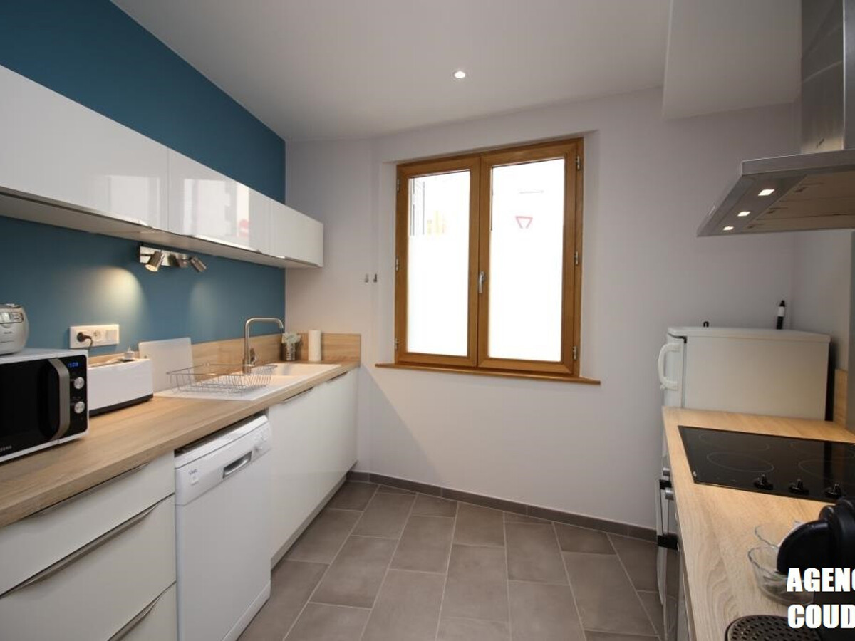 Le Capucin - T3 rénové 60m² avec terrasse et parking - Photo 4