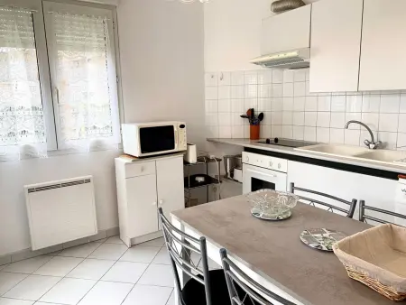 Appartement 40 m² à 50m de la plage, jardin privé : photo 4