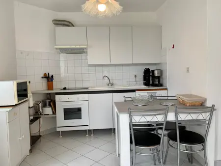 Appartement 40 m² à 50m de la plage, jardin privé : photo 5