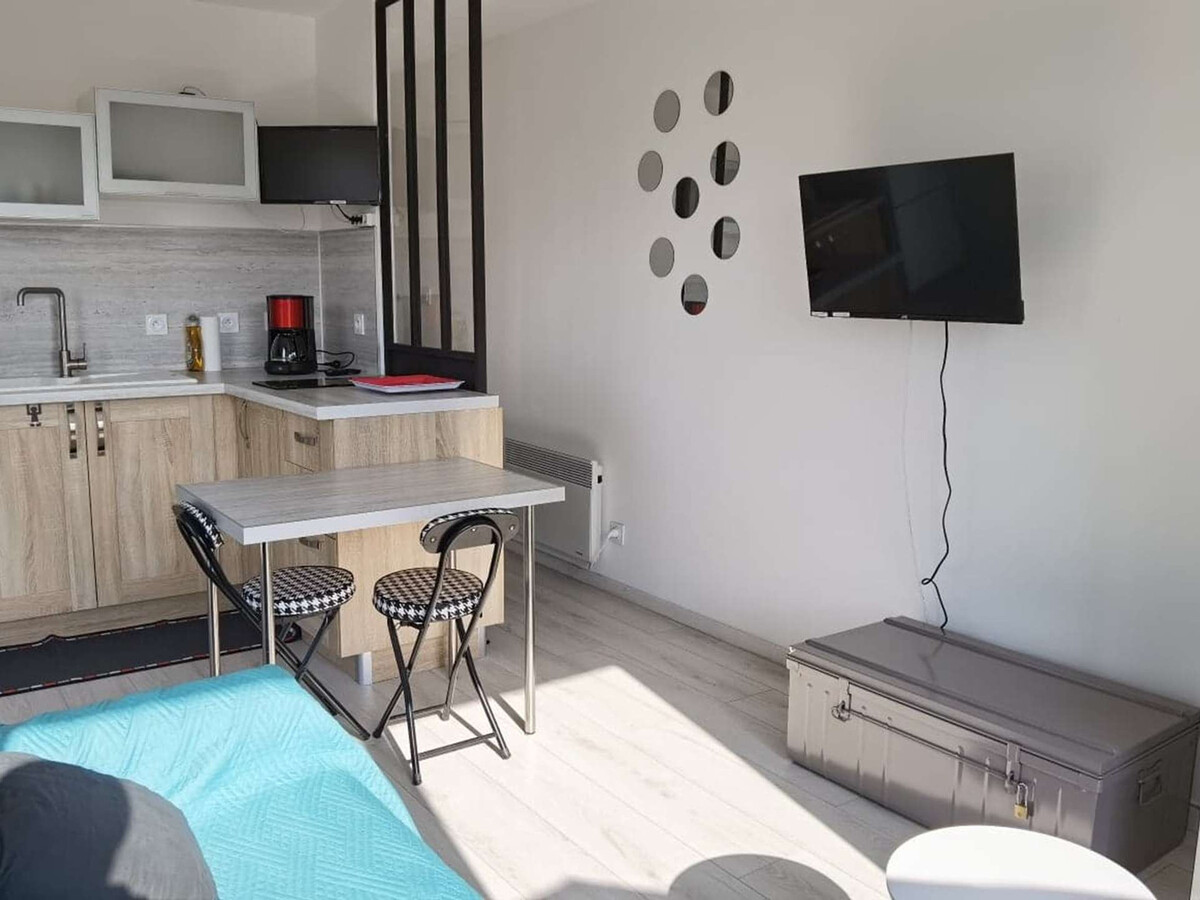 Studio moderne à Marseillan-Plage, terrasse d'angle - Photo 4