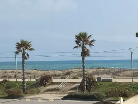 Location appartement à Marseillan Plage, Studio moderne, proche plage et commerces, terrasse ensoleillée