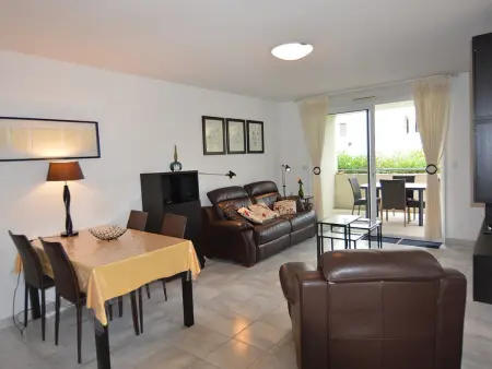 Appartement 2 ch, 69 m², terrasse 20 m² vue étang : photo 3