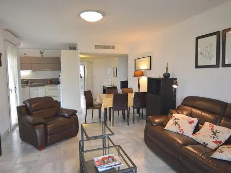 Appartement 2 ch, 69 m², terrasse 20 m² vue étang : photo 4